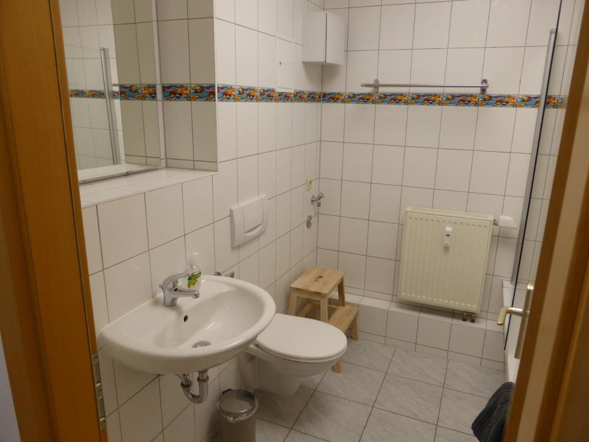 Jena City Apartment, Balkon, Sonnig, Wifi, Parkplaetze, Naehe Zentrum Esterno foto