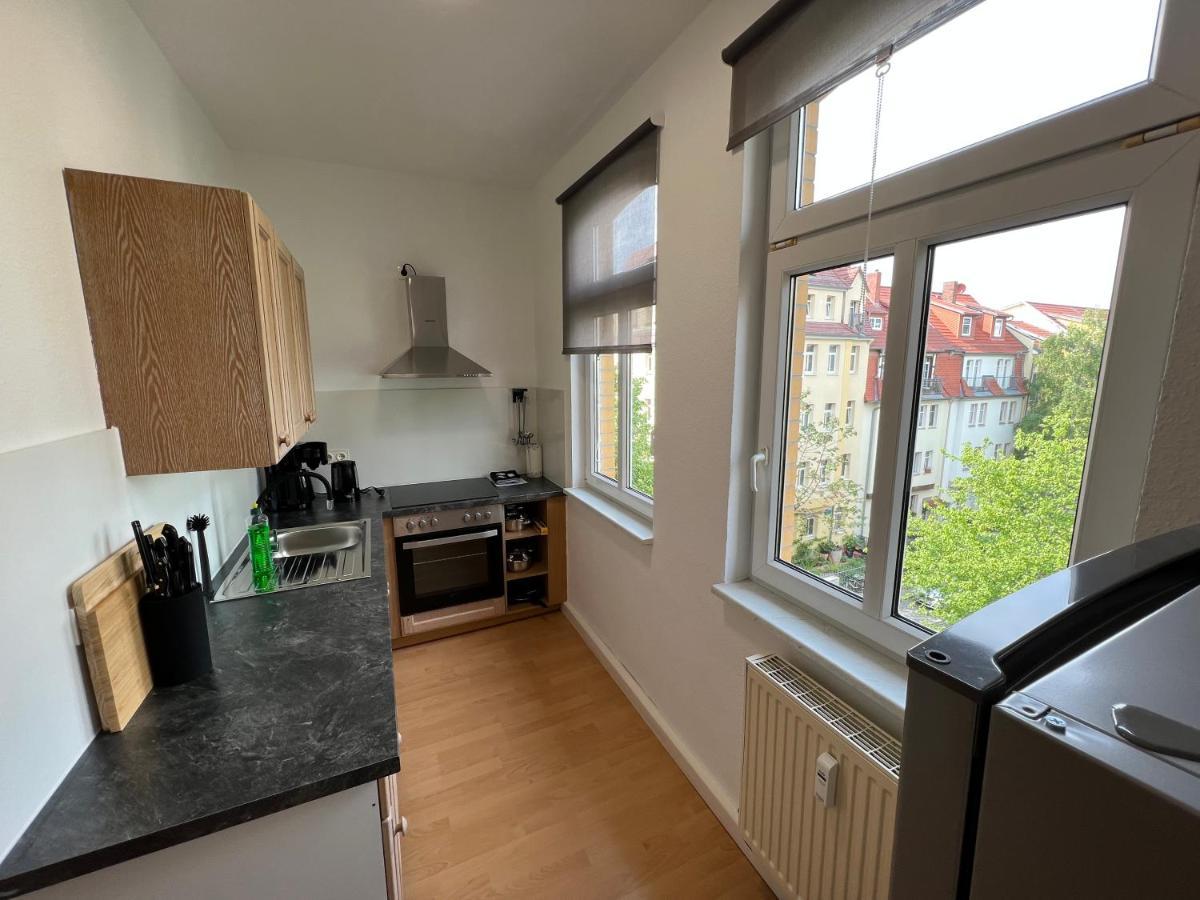 Jena City Apartment, Balkon, Sonnig, Wifi, Parkplaetze, Naehe Zentrum Esterno foto